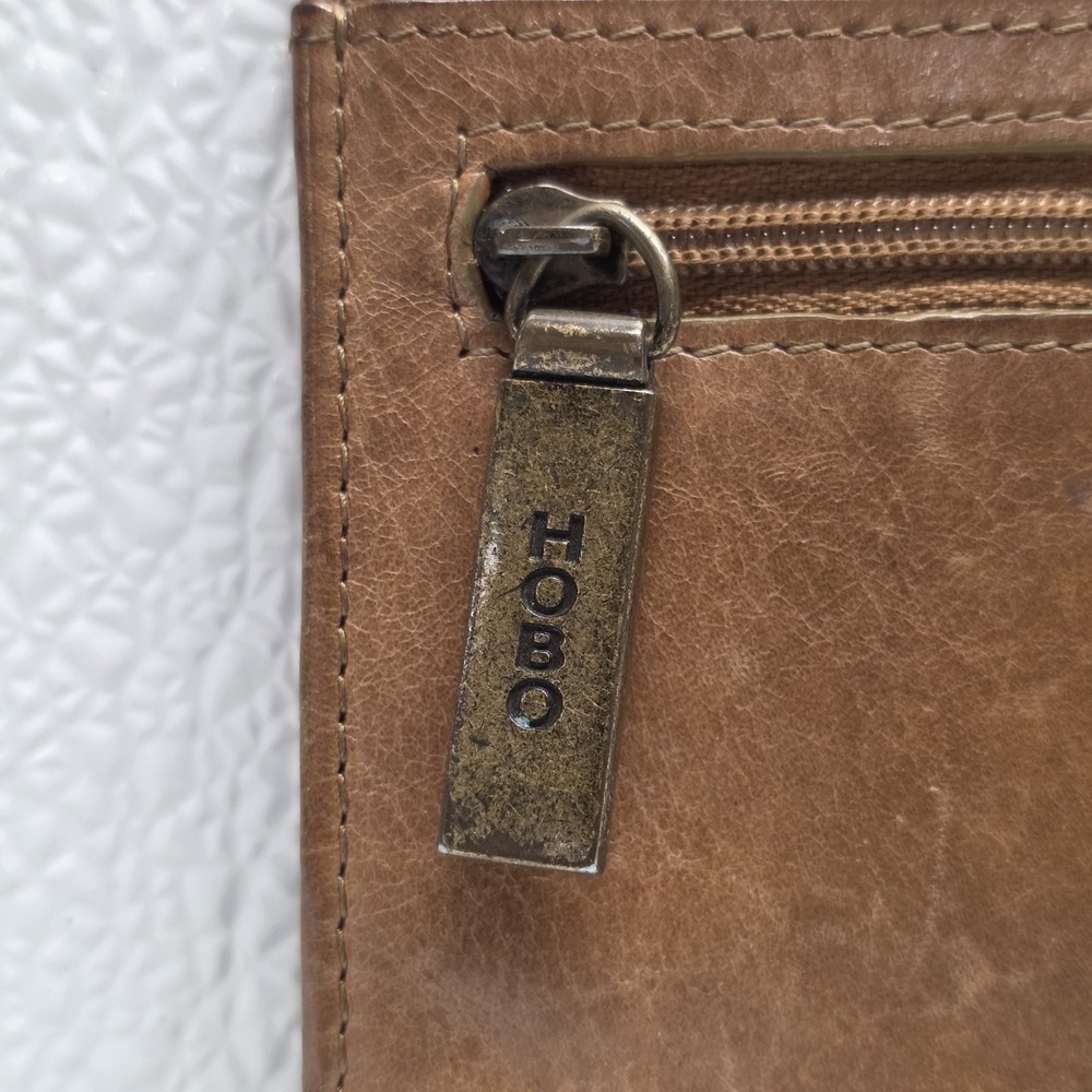 HOBO Rich Brown Euro Slide Wallet Card Stacker ID Case Leather Zip - Picture 6 of 12